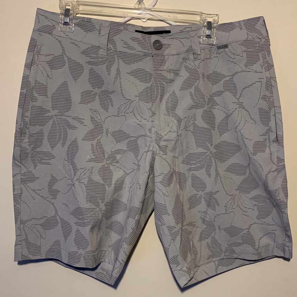 Travis Mathew golf shorts